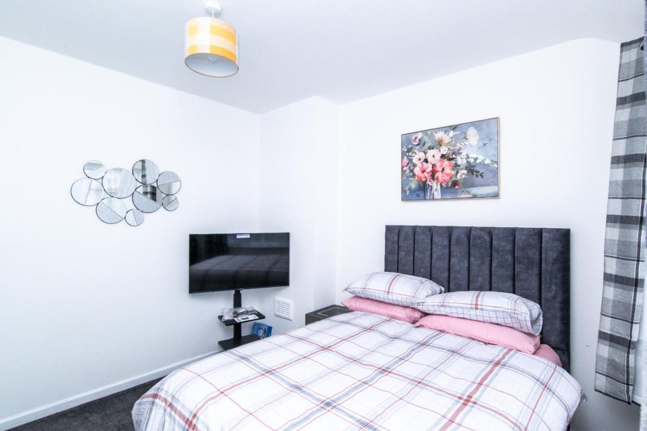 The House Apartment บาร์คกิ้ง ภายนอก รูปภาพ